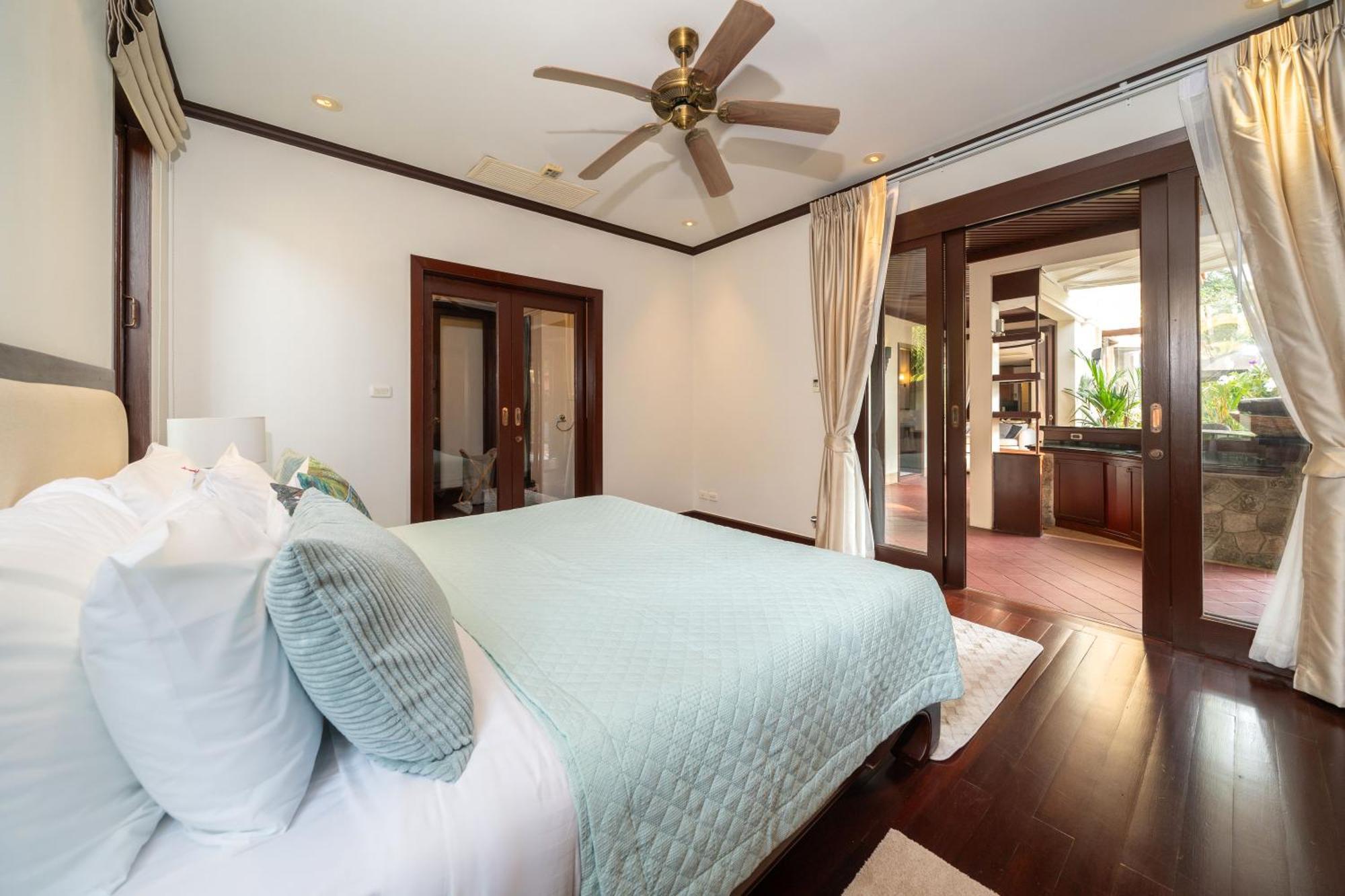 Saitaan Dennapa * Bang Tao Beach (Phuket)