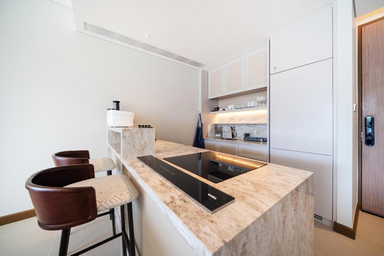 In The Center Of Laguna With Ocean Views Apartment