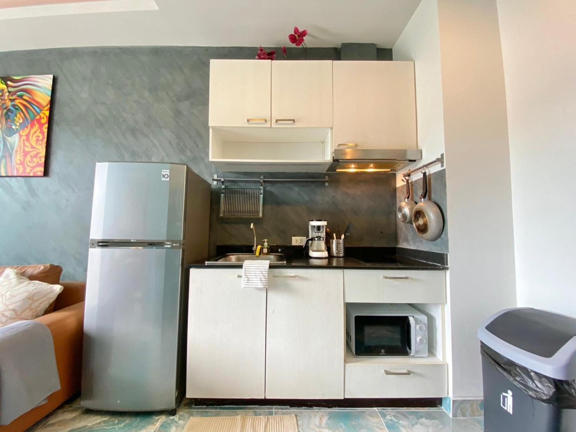 Title - 279 Apartment *