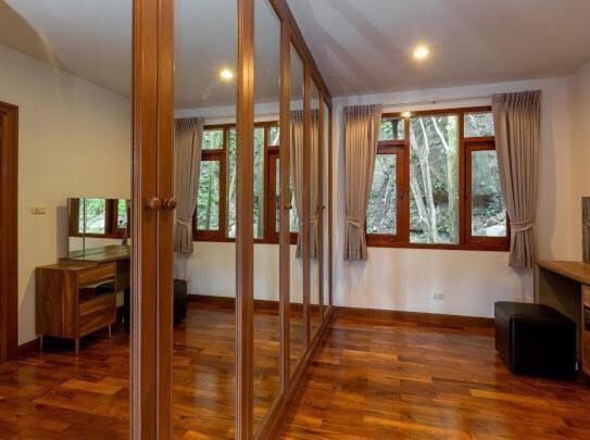 Patonghill Estate 6 Bedroom Sea View *
