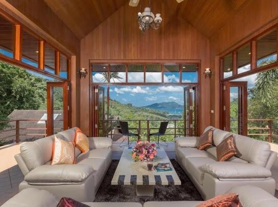 Villa Patonghill Estate 6 Bedroom Sea View *