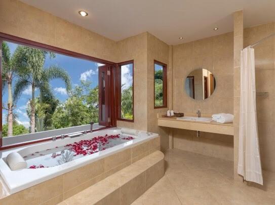 Patonghill Estate 6 Bedroom Sea View * Patong