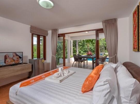 Patonghill Estate 6 Bedroom Sea View *