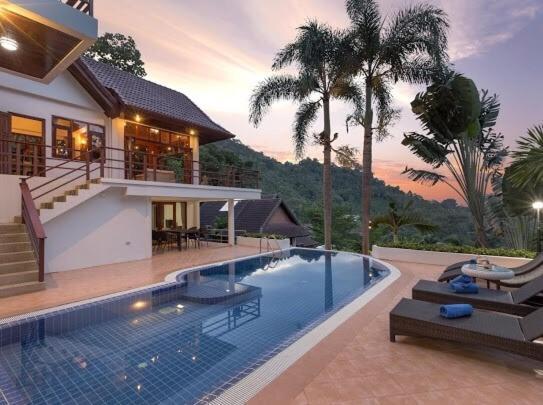 Patonghill Estate 6 Bedroom Sea View Villa *