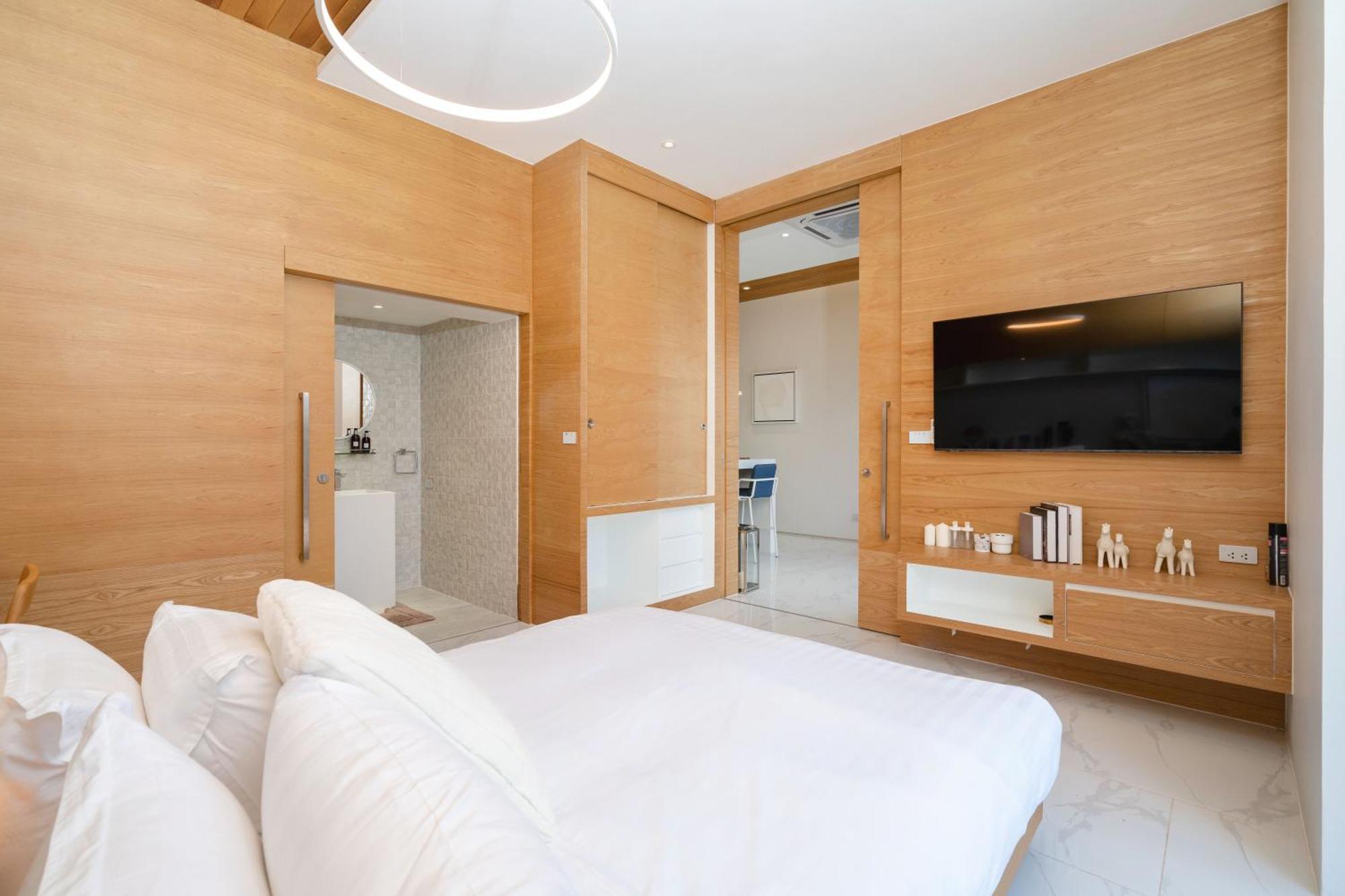 New Modern Aesthetic 3-storey A15 In Gated Just 10 Min Drive Laguna Phuket Villa Ban Pak Lak