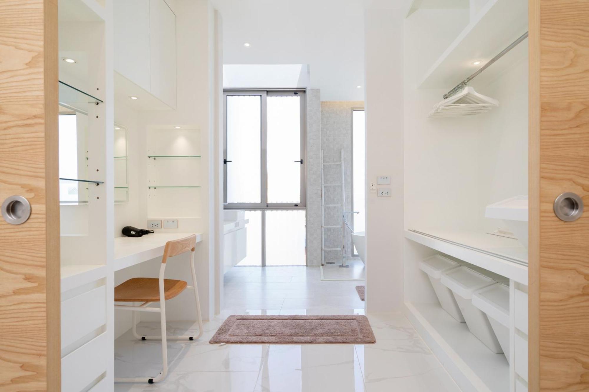 New Modern Aesthetic 3-storey A15 In Gated Just 10 Min Drive Laguna Phuket *
