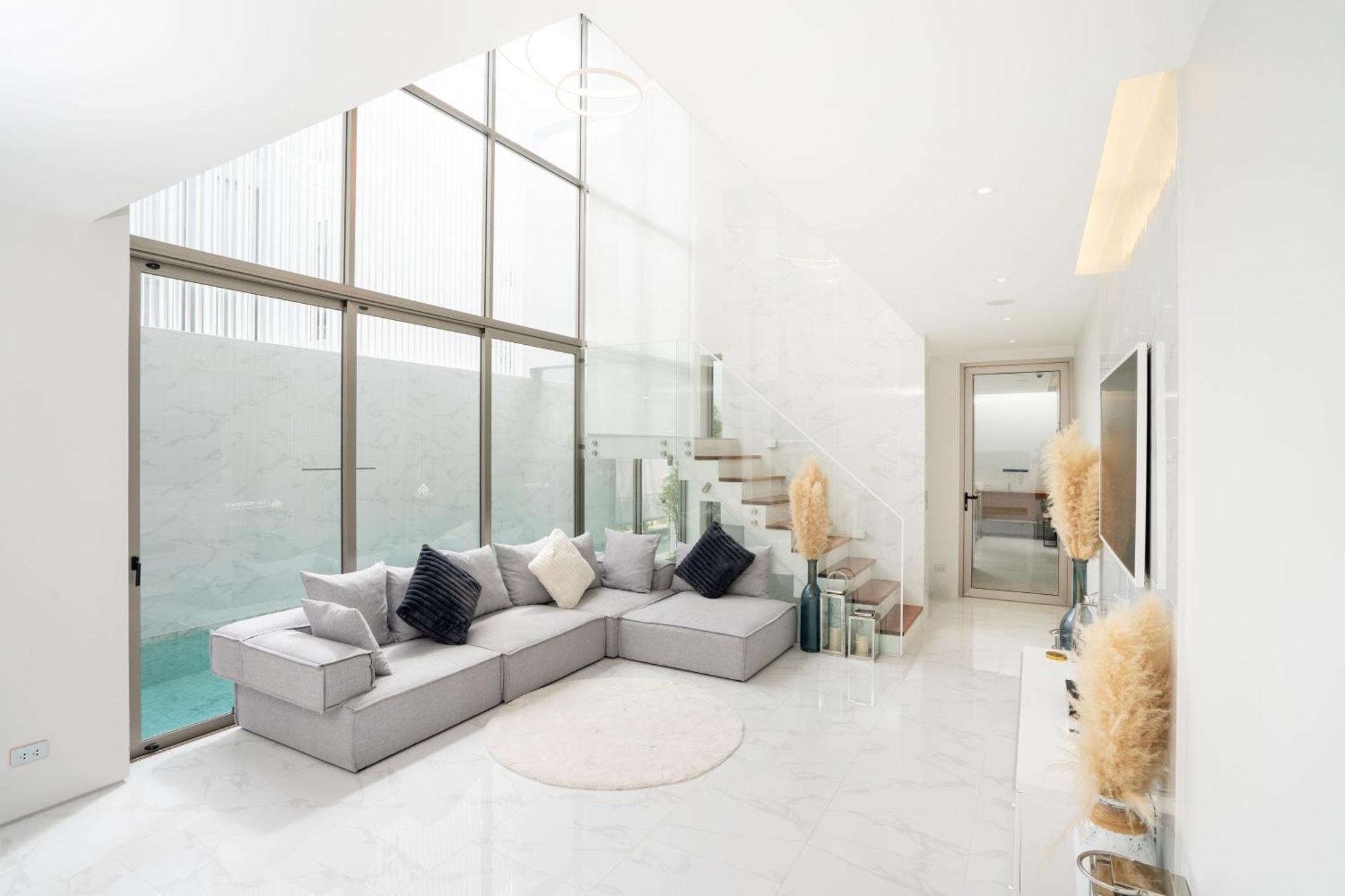 New Modern Aesthetic 3-storey A15 In Gated Just 10 Min Drive Laguna Phuket * Ban Pak Lak