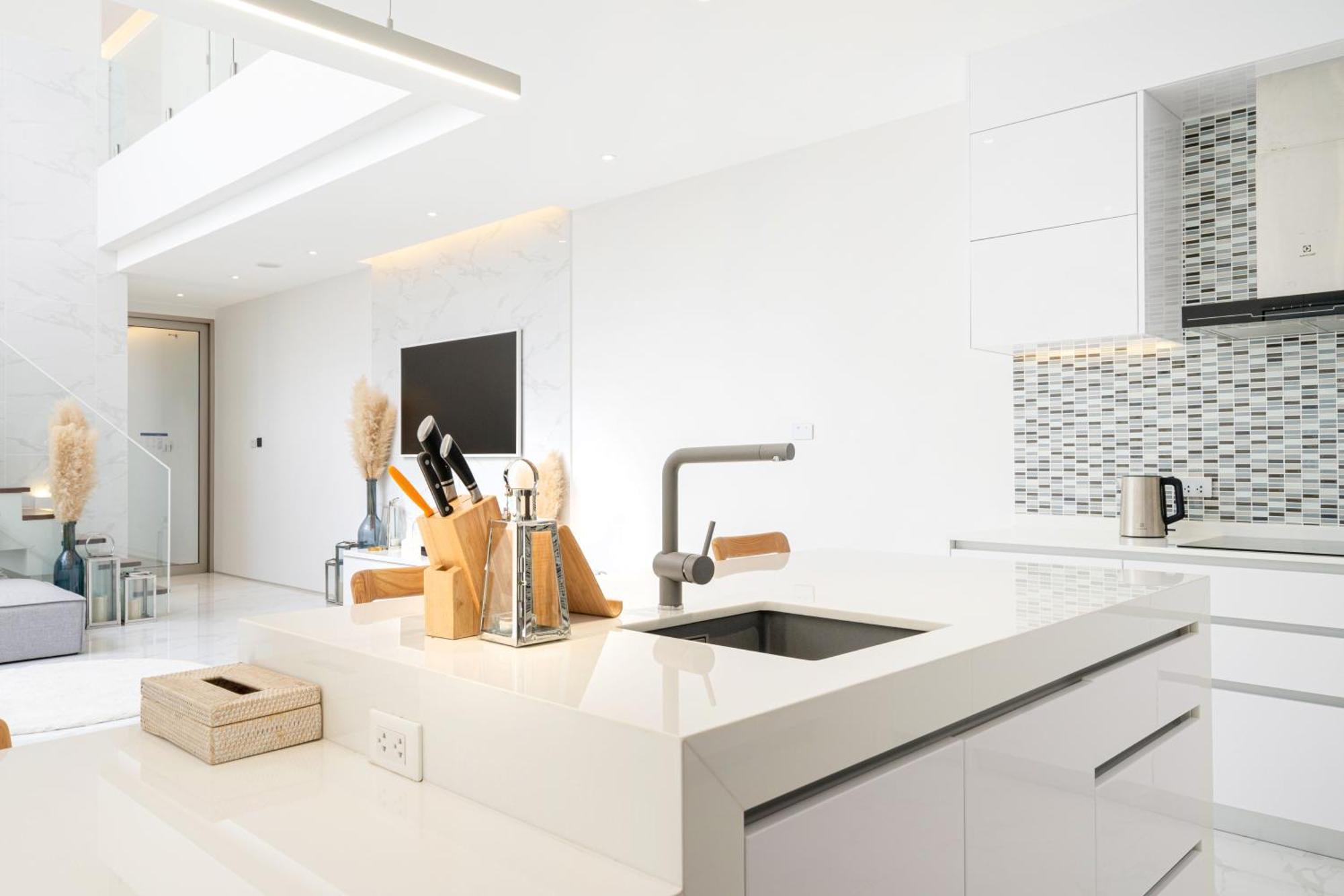 New Modern Aesthetic 3-storey A15 In Gated Just 10 Min Drive Laguna Phuket Villa Ban Pak Lak
