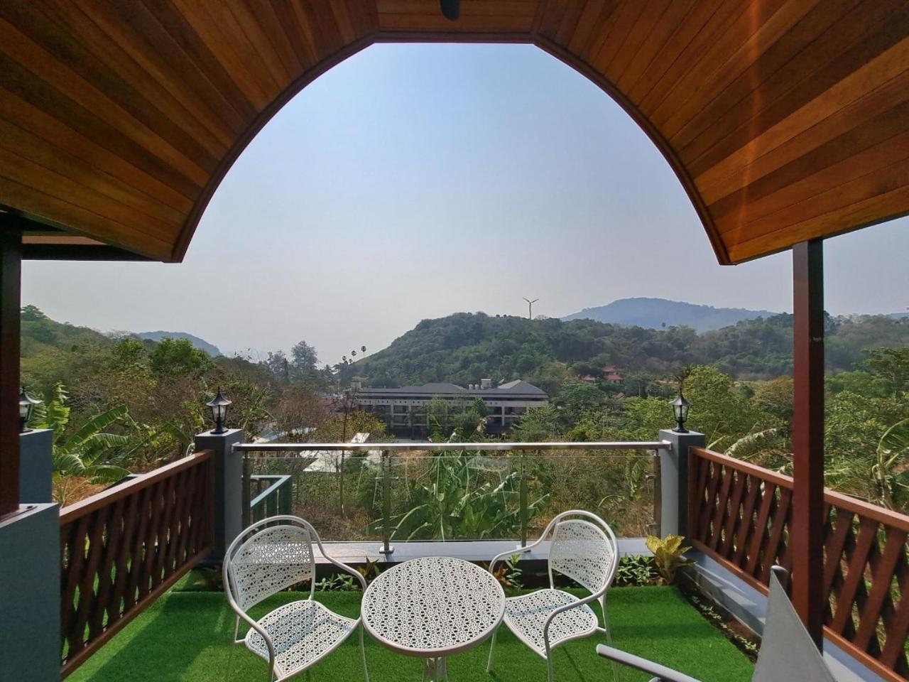Acampamento Seaview Eagles Nest