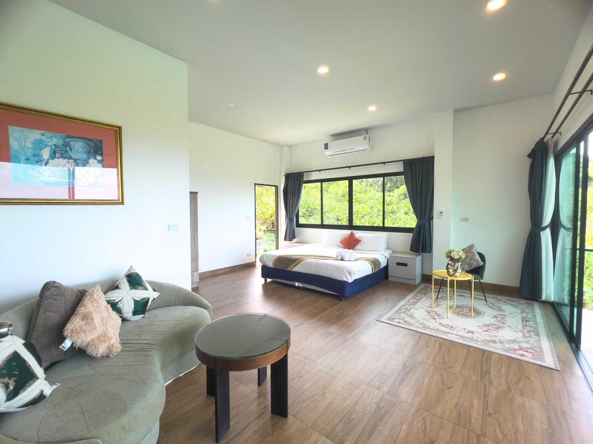 Horizon: Coastal Charm Villa
