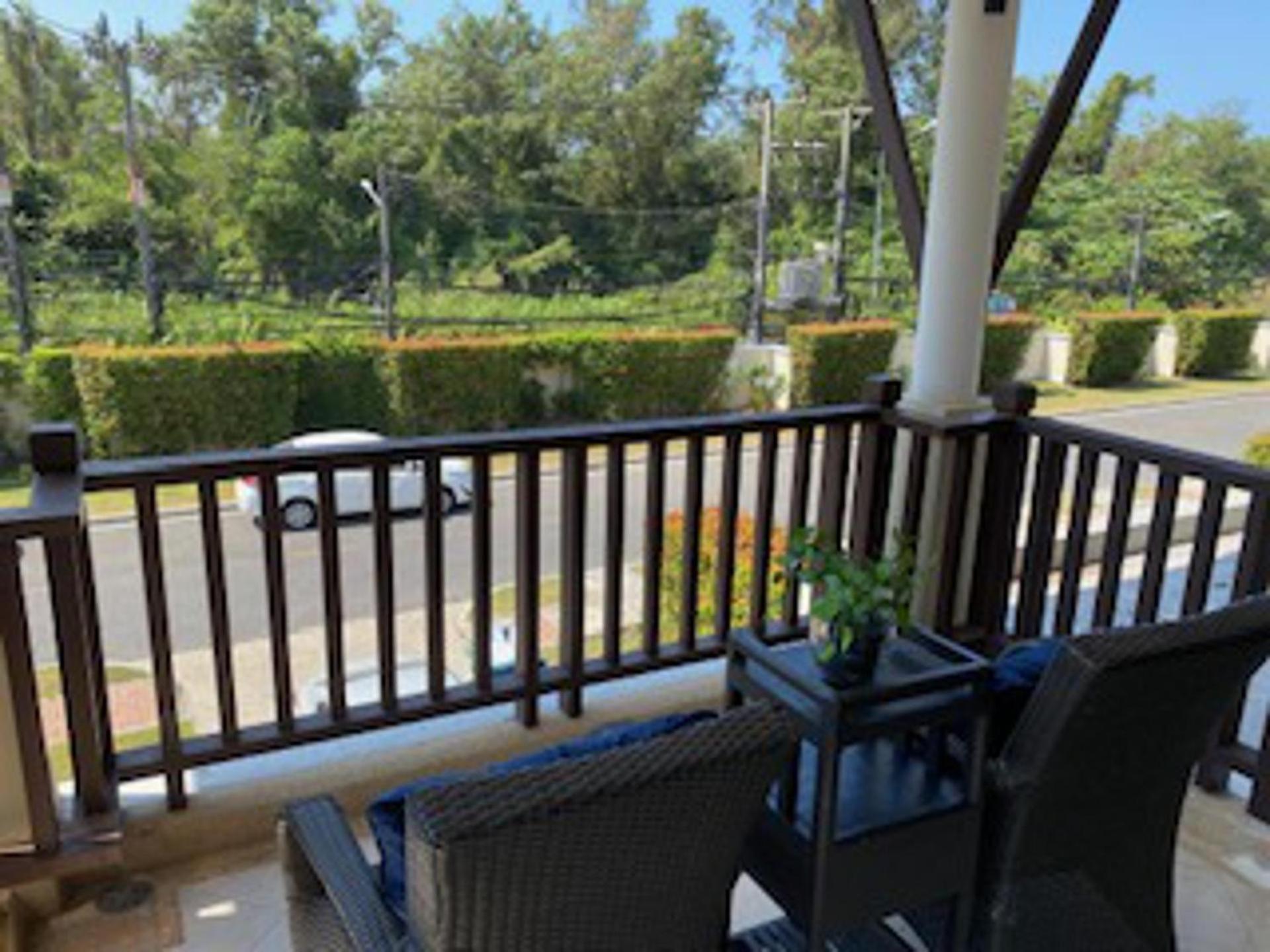 Poolside Luxury Laguna 2-bed In Cherngtalay Villa