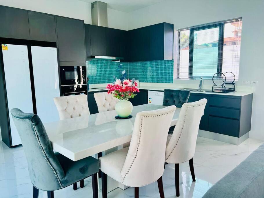 Costa Lota Villa, Brand New, 3 Bedroom, In Rawai V35 *