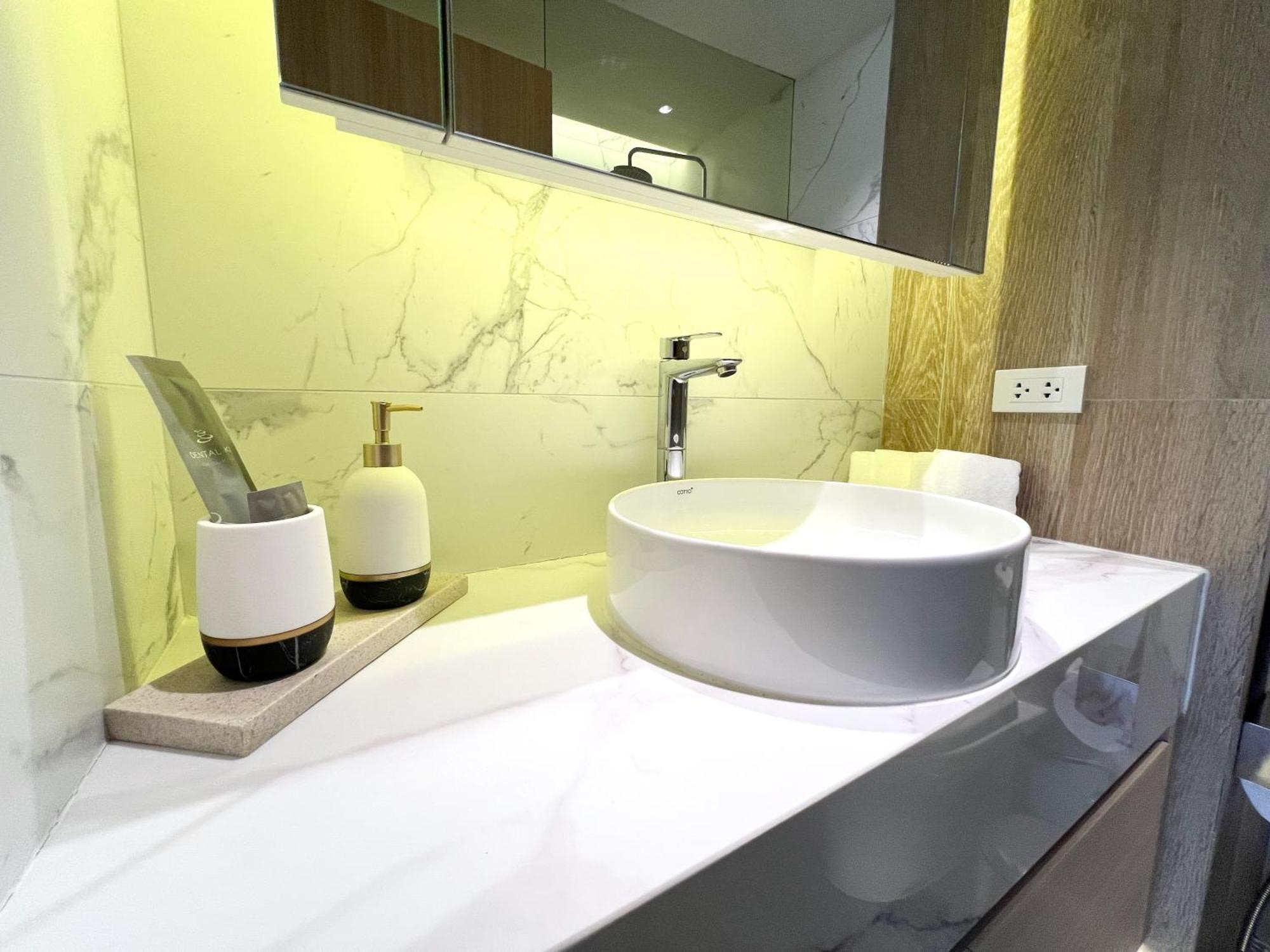 Stylish 1 Bedroom With Golf View, Steps From Beach, Allamanda Laguna Appartement *