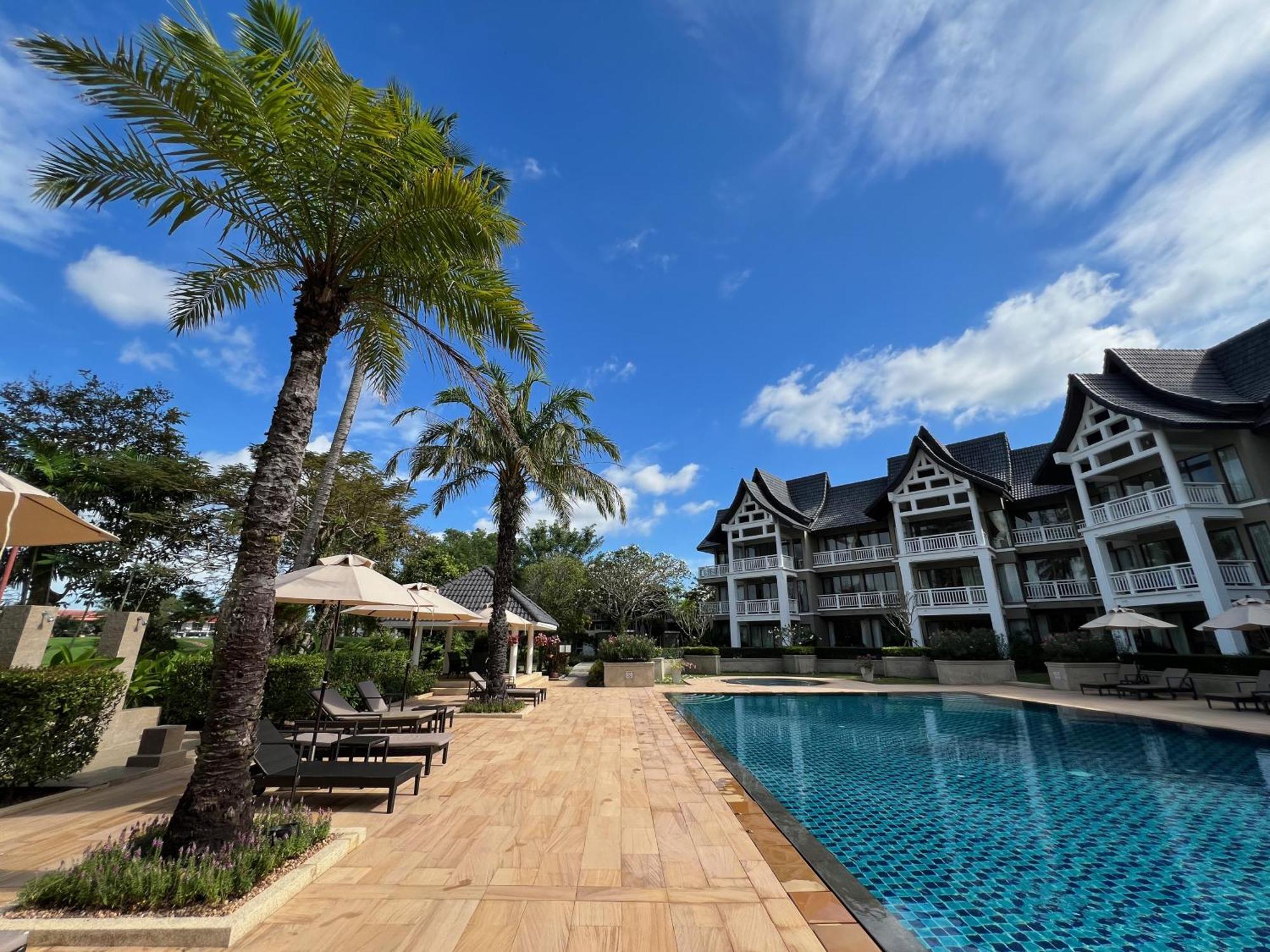 Stylish 1 Bedroom With Golf View, Steps From Beach, Allamanda Laguna Appartement Bang Tao Beach (Phuket)