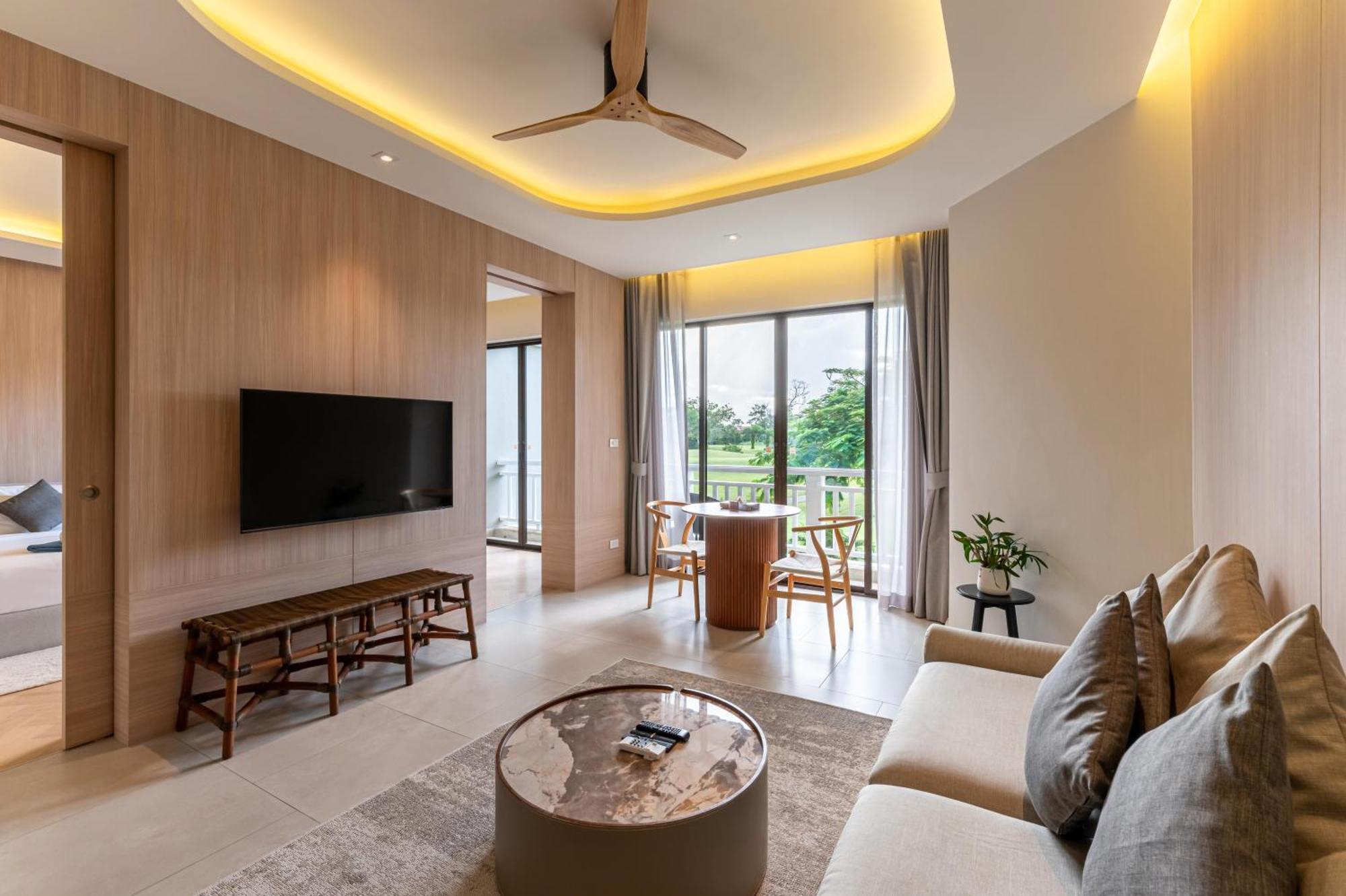 Stylish 1 Bedroom With Golf View, Steps From Beach, Allamanda Laguna Appartement