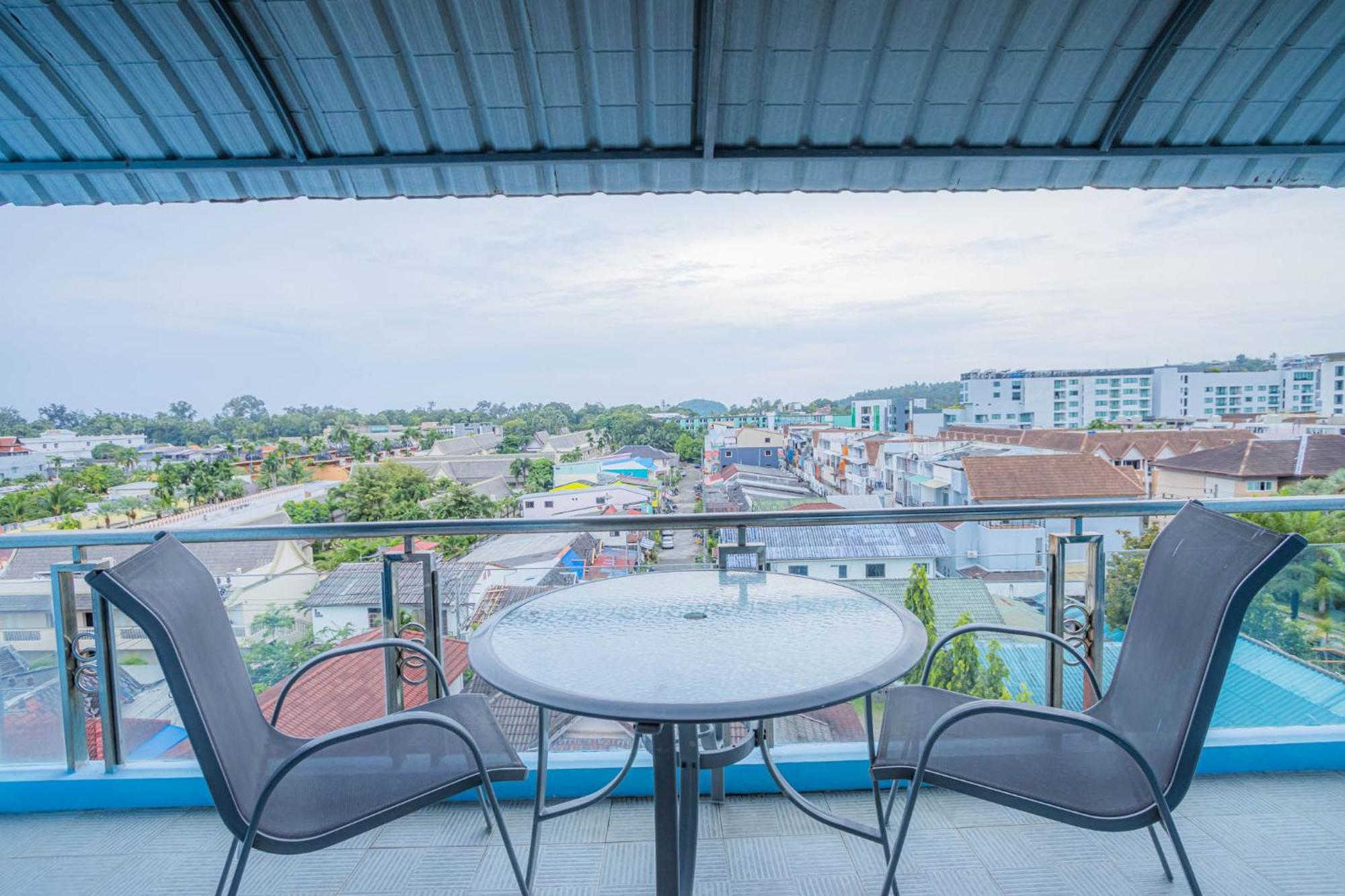 Hotel Utopia Kata By Roomquest