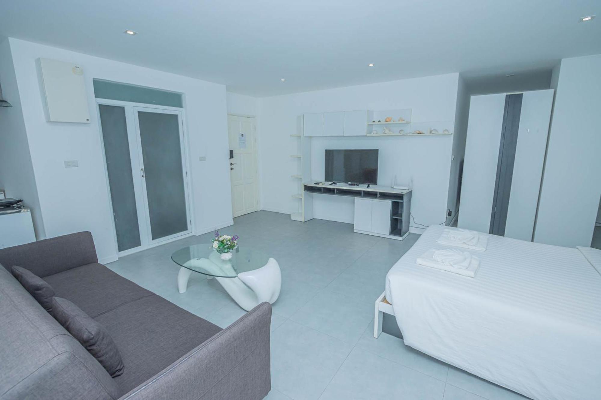 Utopia Kata By Roomquest Hotel Phuket