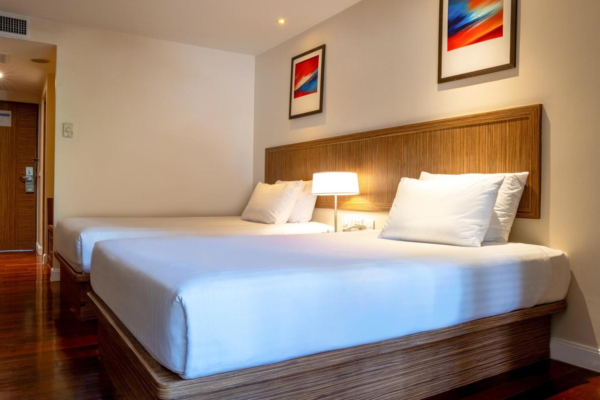 Hotel Phuket By Ihg 4*