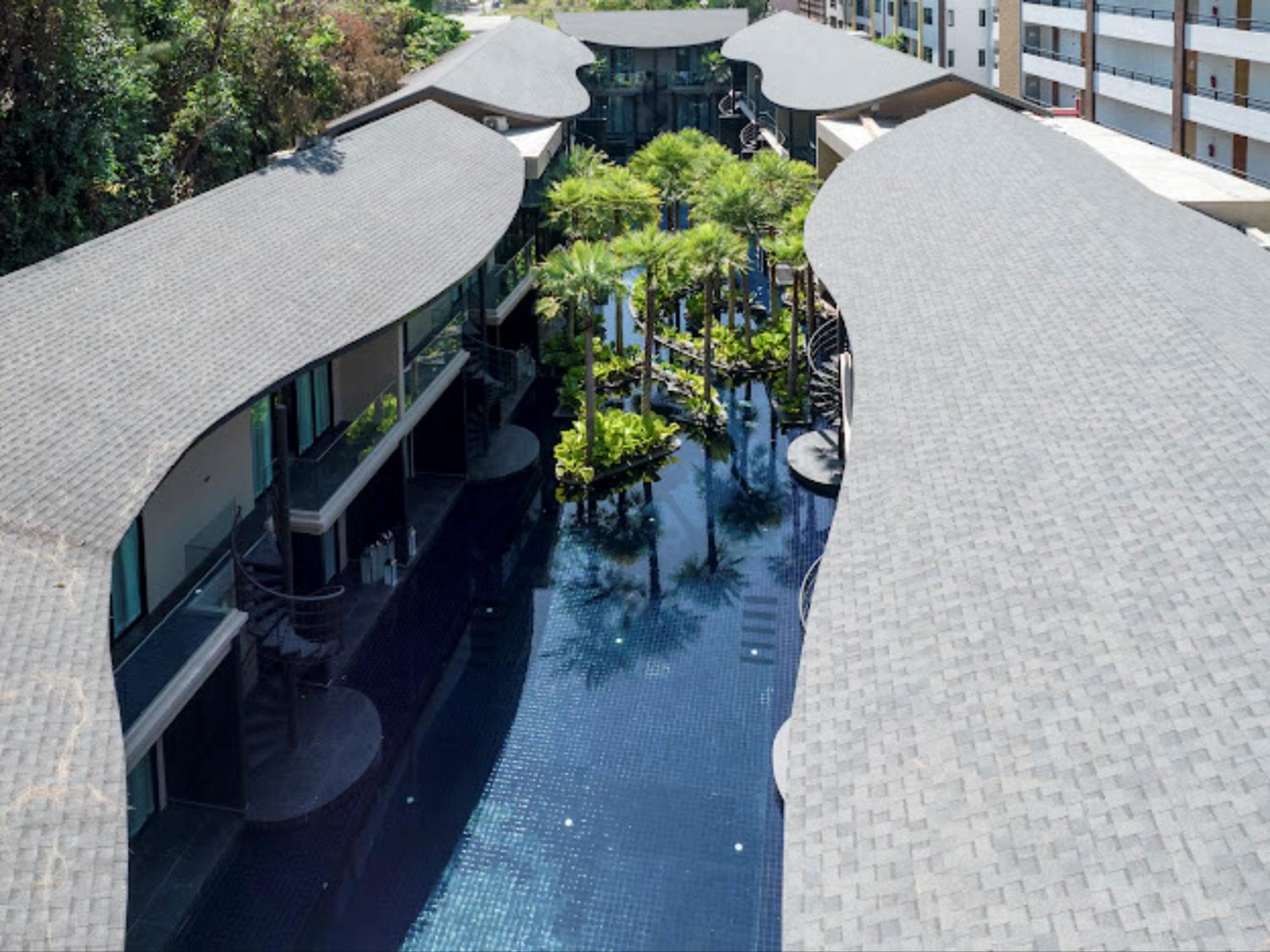 Areca And Hotel
