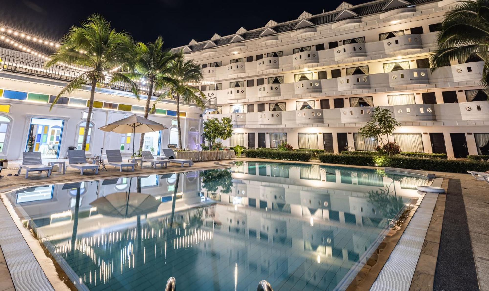 Blue Carina Hotel 3*