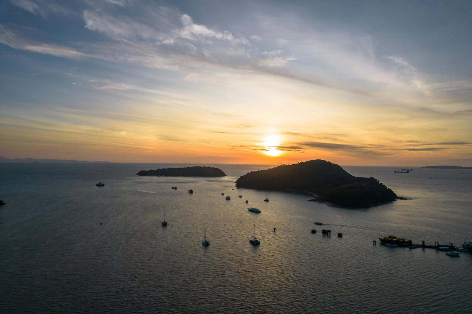 Phuket Beachfront 5*