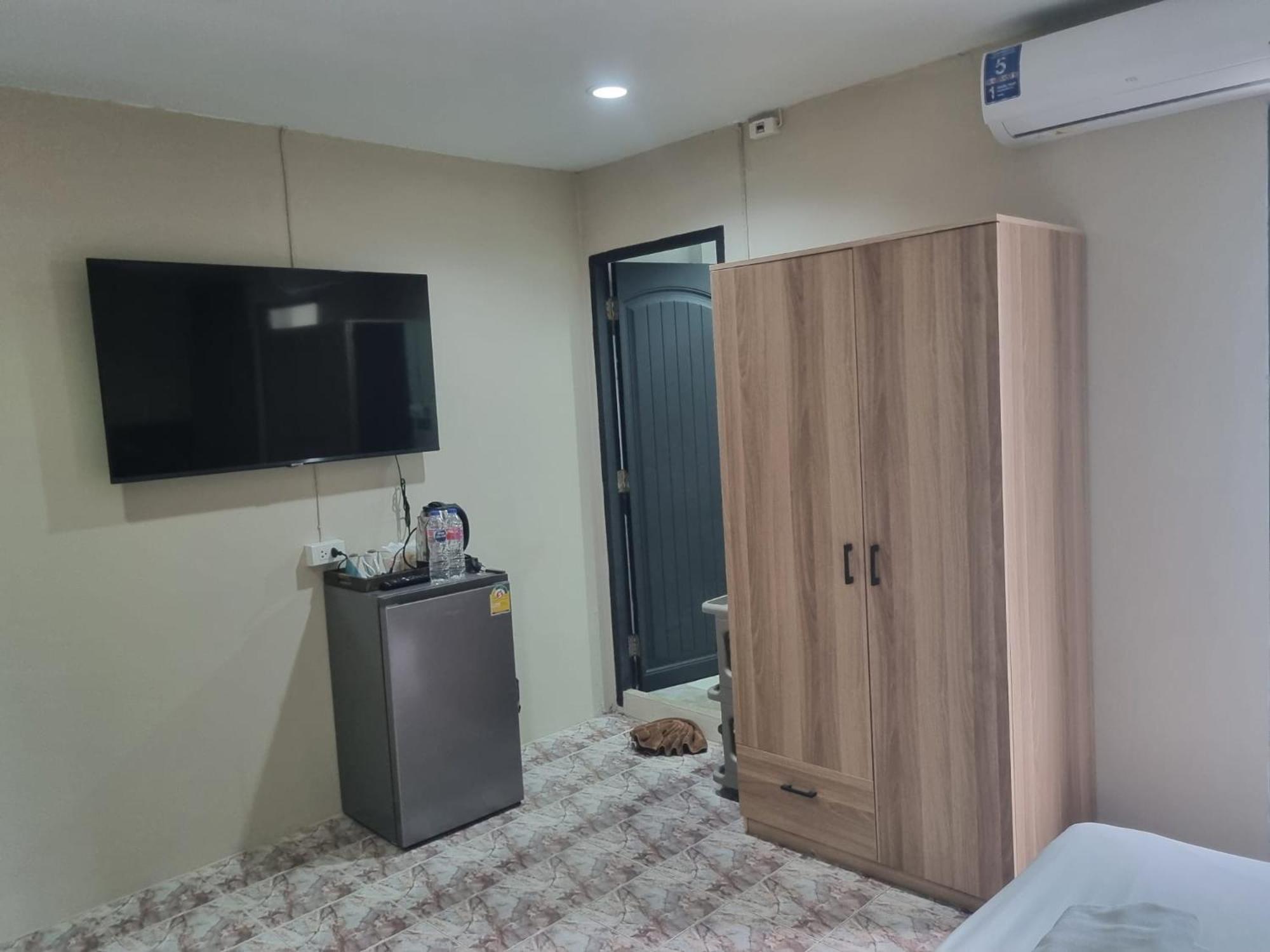 Hotel New Breakers 3*