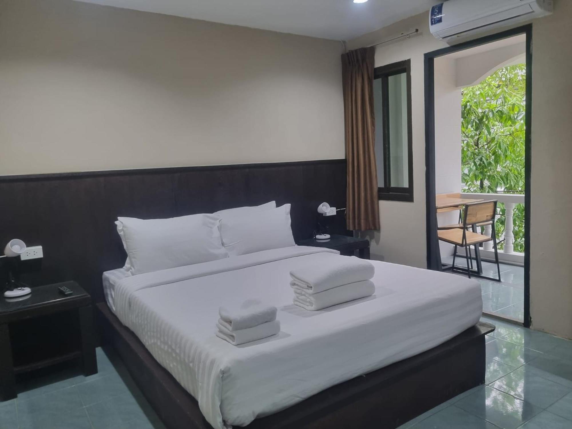 Hotel New Breakers 3*