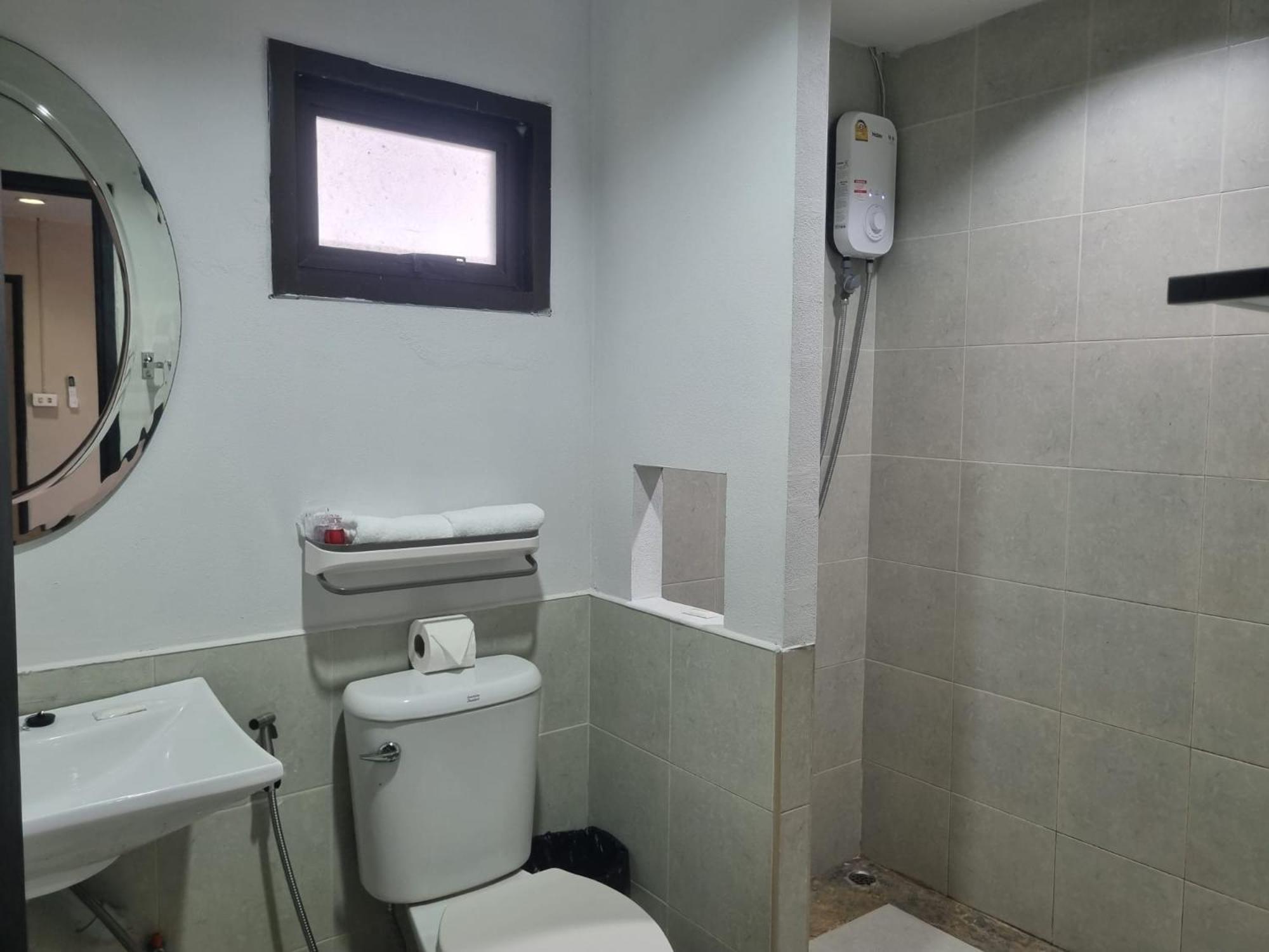Hotel New Breakers Rawai