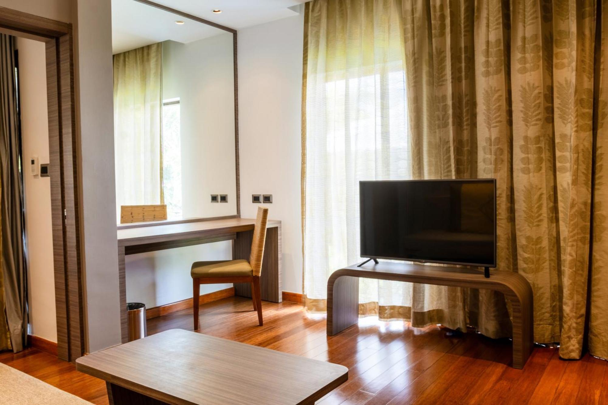 Phuket By Ihg Hotel 4*