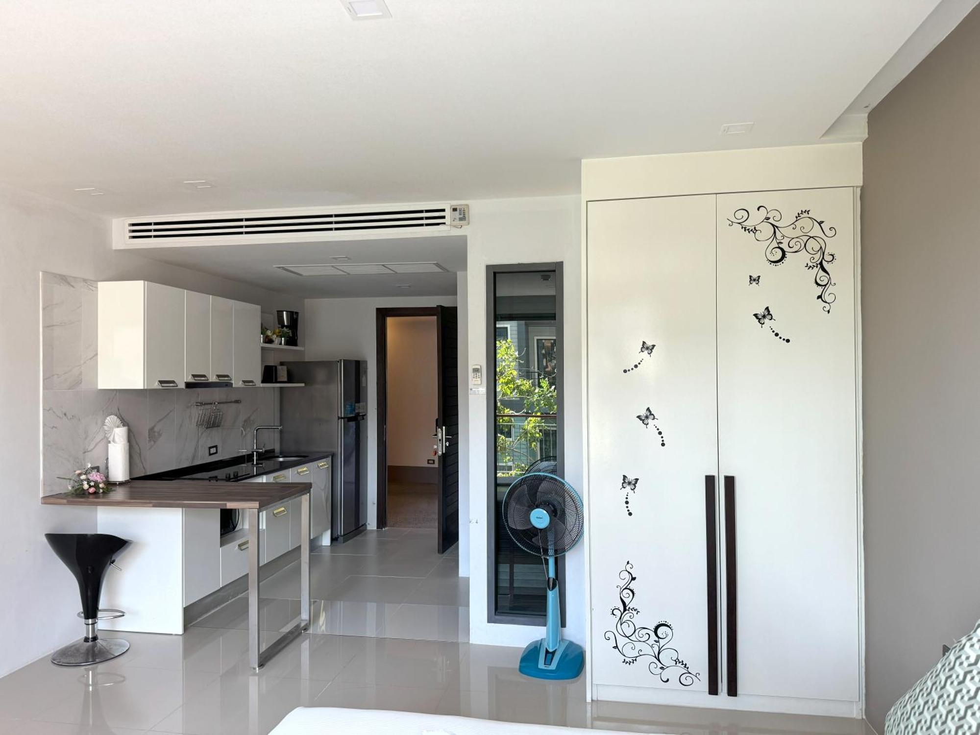 Apartment Private At Emerald Terrace *