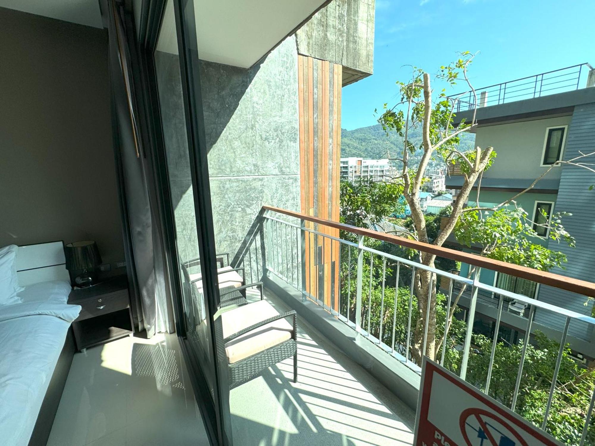 Apartment Private At Emerald Terrace Patong