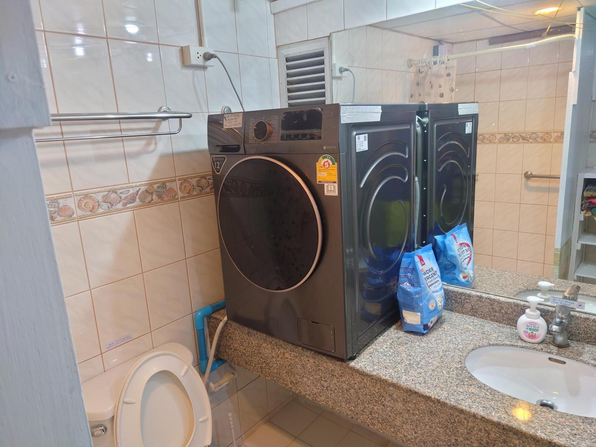 Phuket Palace With 2 Separate Apartment Patong
