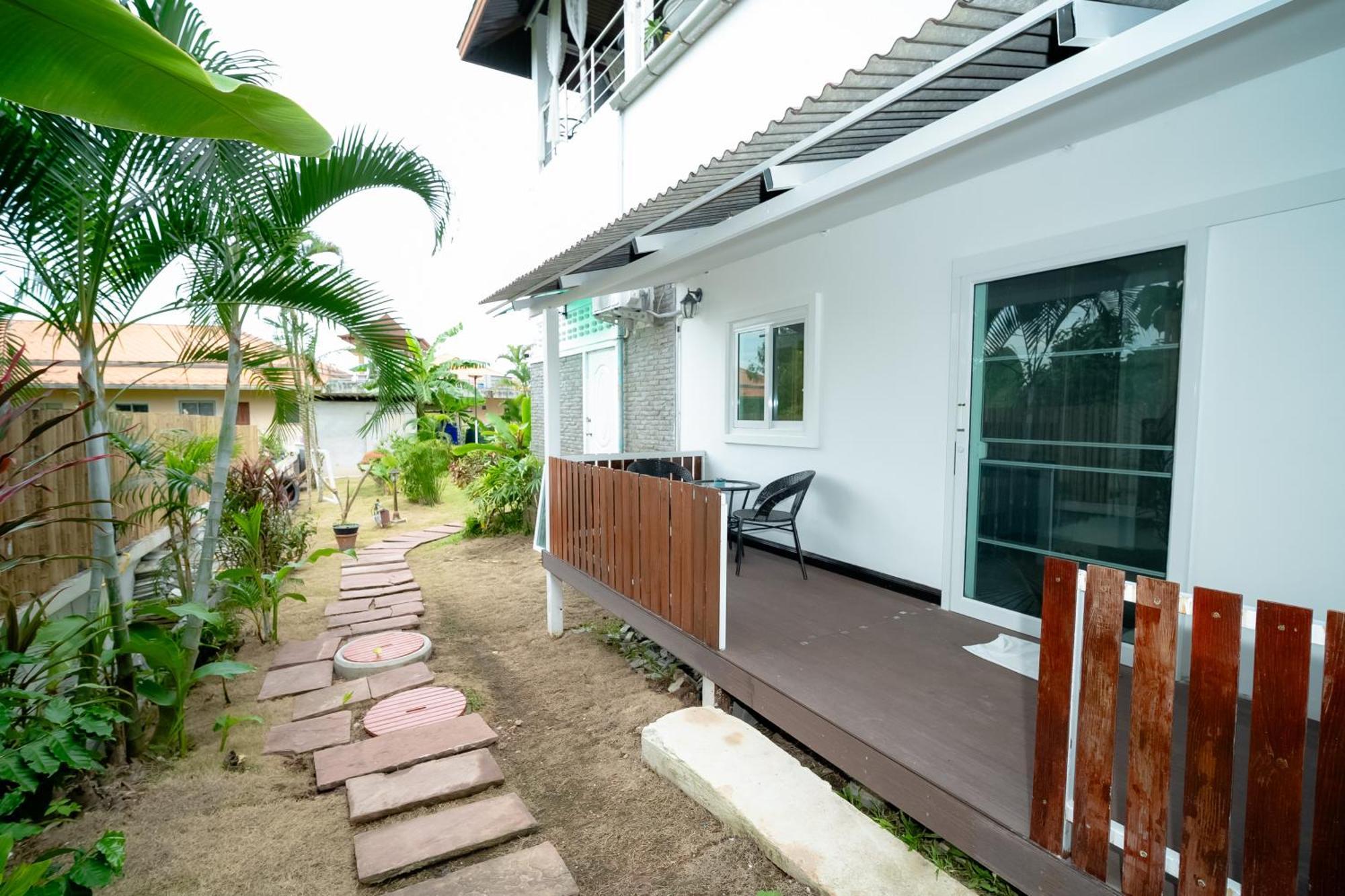 ฺbaan Waru Seaview Ban Kata