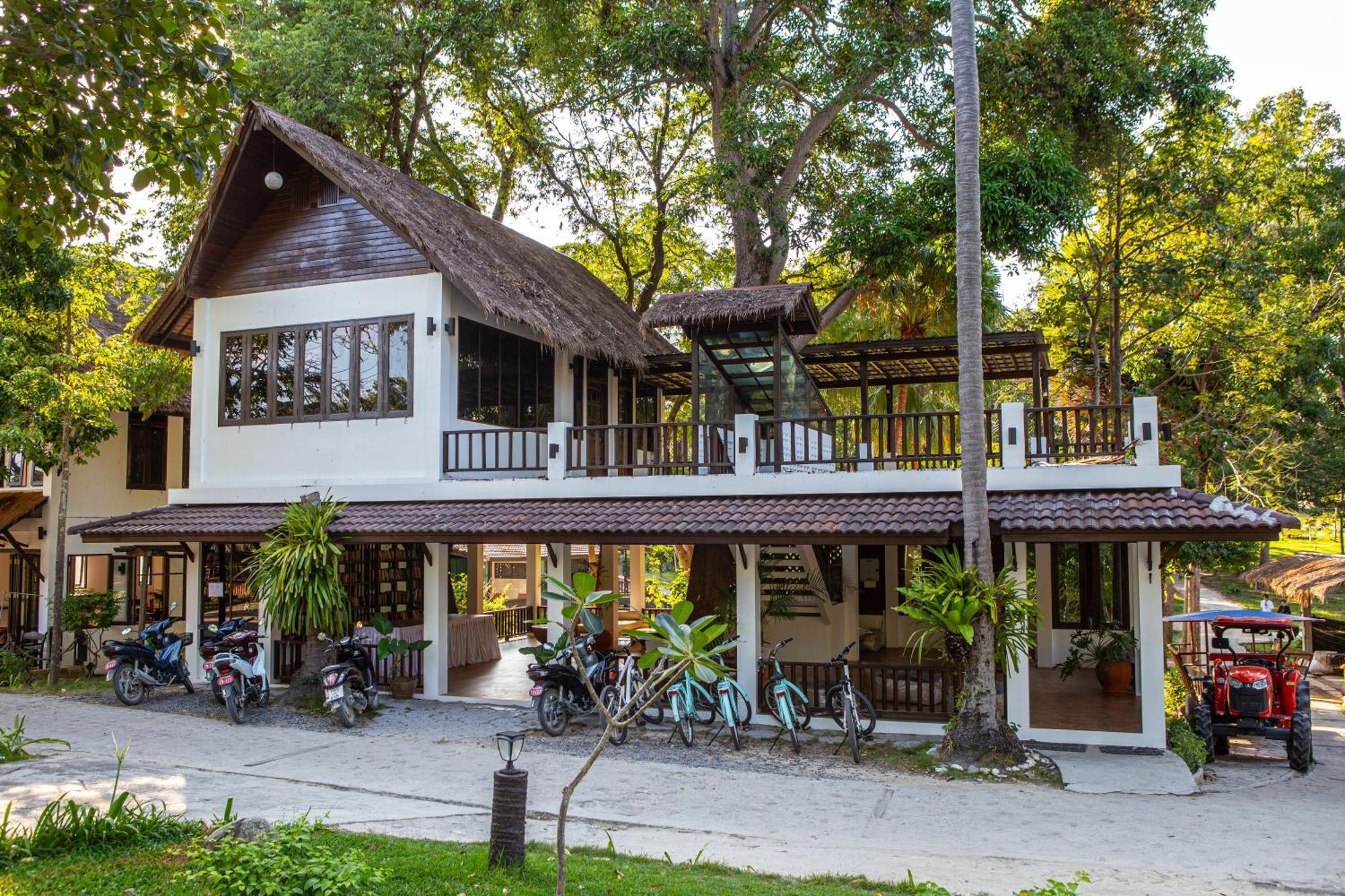 Ban Raya And Hotel Koh Racha Yai