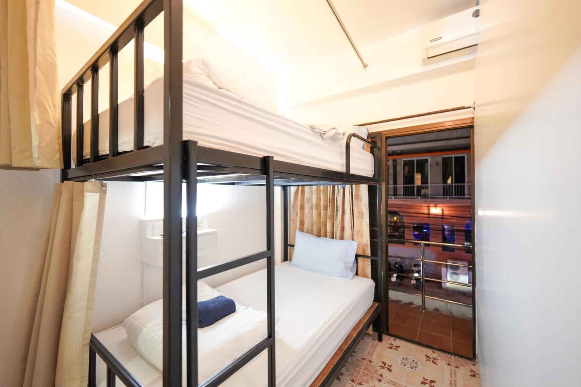 Baan Backpacker Hostel Kamala Beach