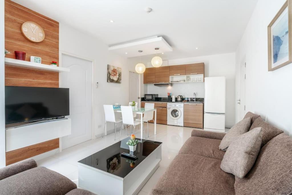 The 2bd Apartment *