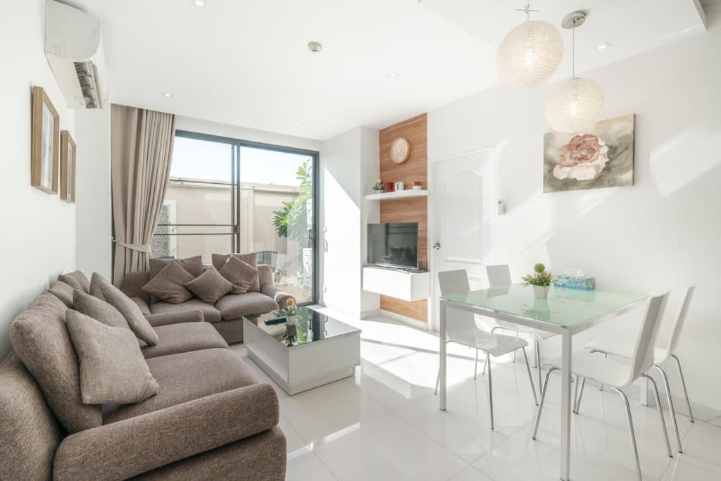 The 2bd Apartment *