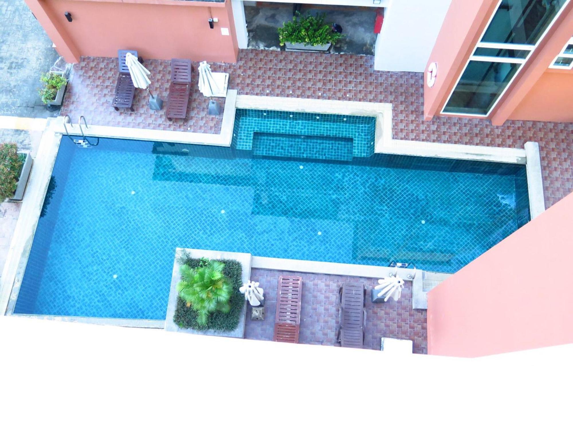 618-penthouse 3 Bedrooms Walking To Apartment Patong