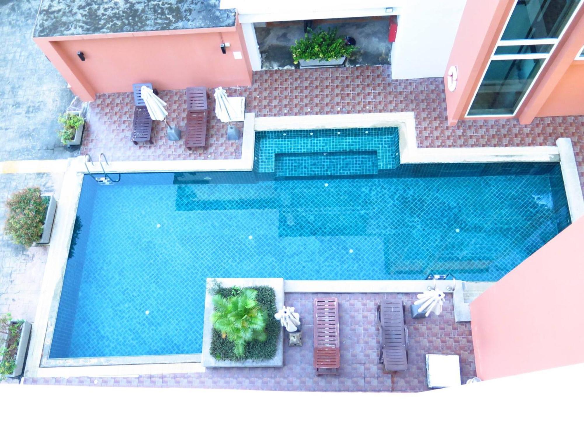 618-penthouse 3 Bedrooms Walking To Apartment Patong