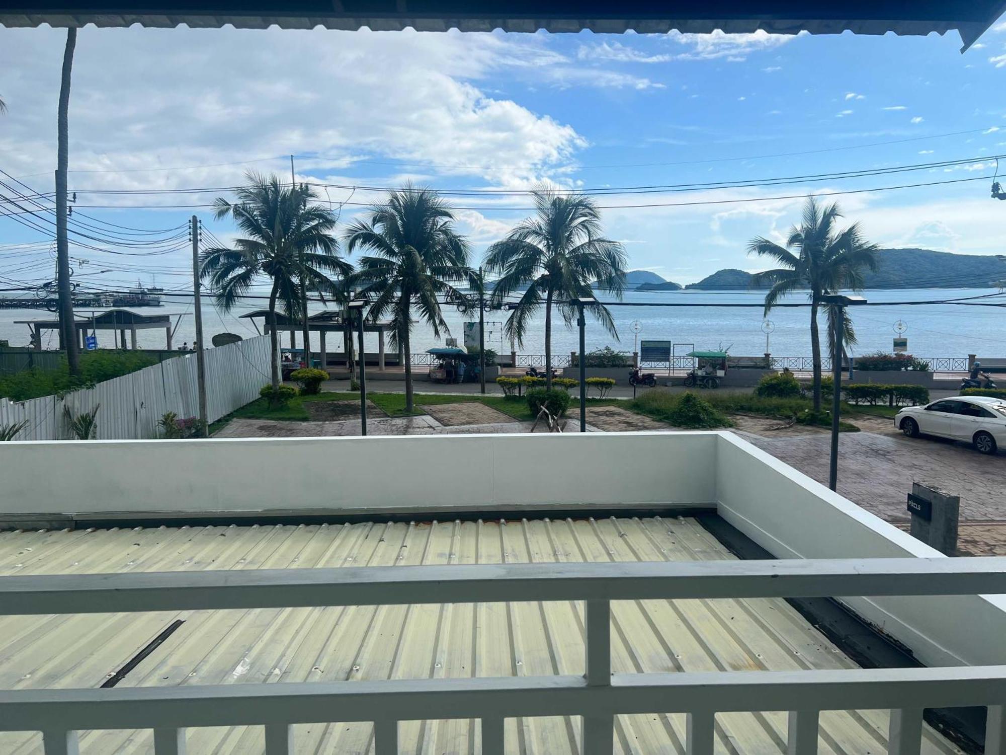 Panwa Side Beachfront Hotel 4*