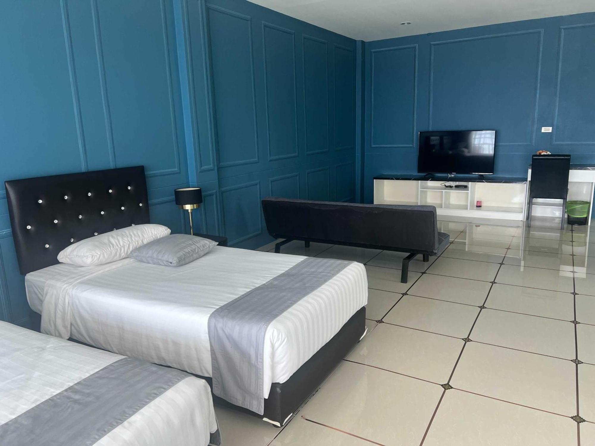 Panwa Side Beachfront 4* Phuket