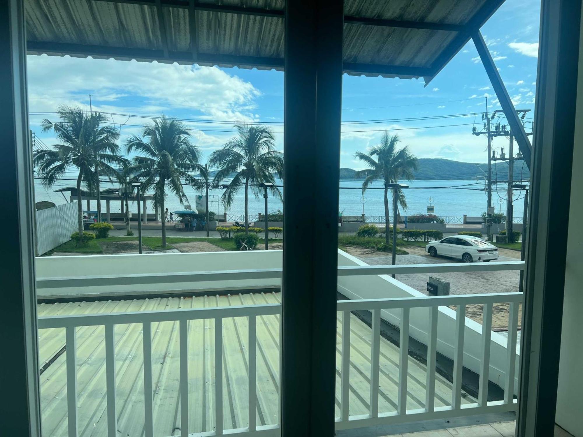 Hotel Panwa Side Beachfront 4*