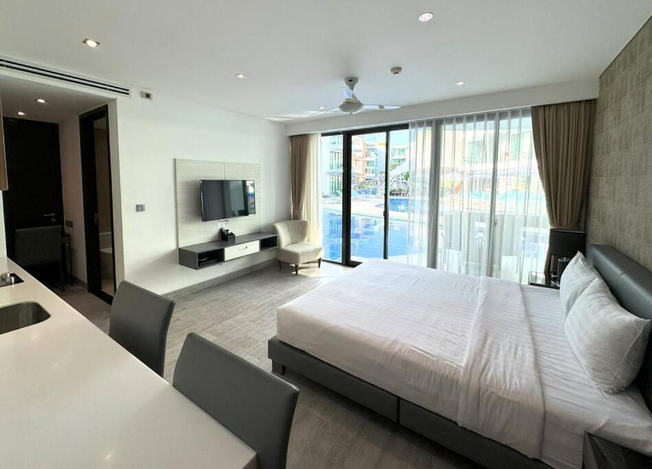 Direct Pool Access Twin Sands By Lofty Apartment *