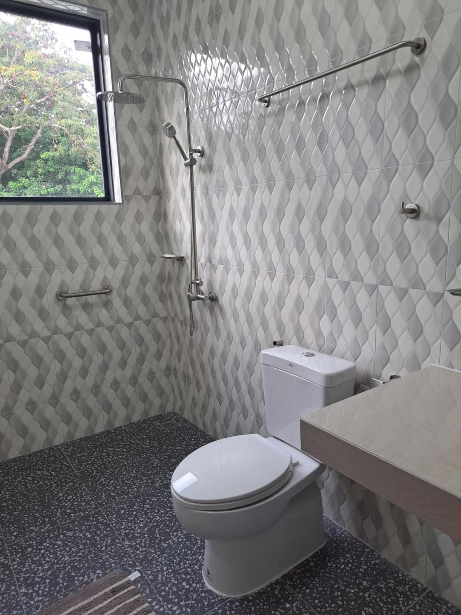 Seaview Eagles Nest Apartment