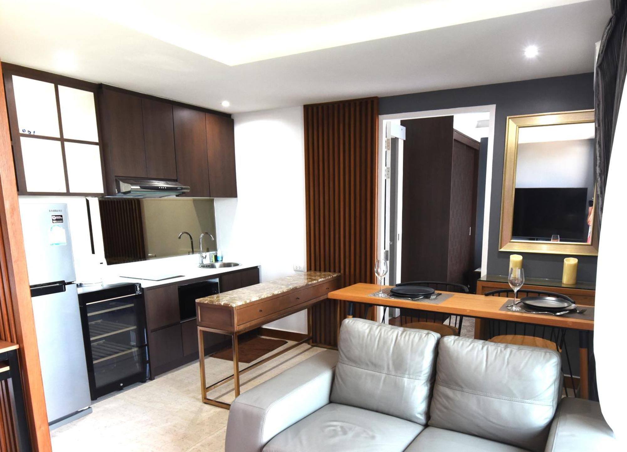 Apartment The Aristo 1 Surin *
