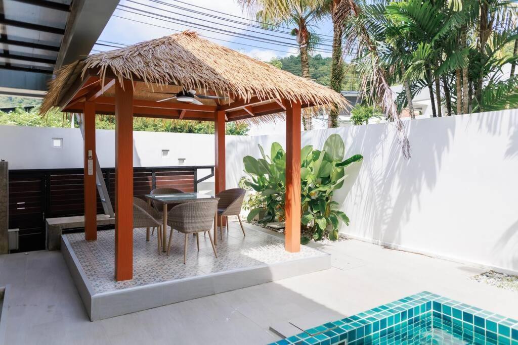 Villa Paradise Found: 2-bedroom Bliss in rawai *