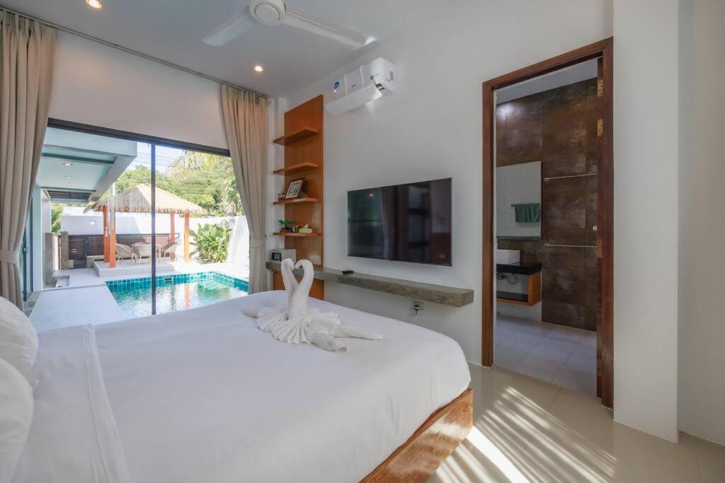 Paradise Found: 2-bedroom Bliss in rawai Villa *