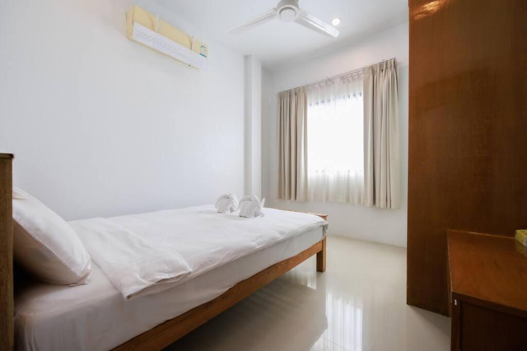 Villa Paradise Found: 2-bedroom Bliss in rawai *