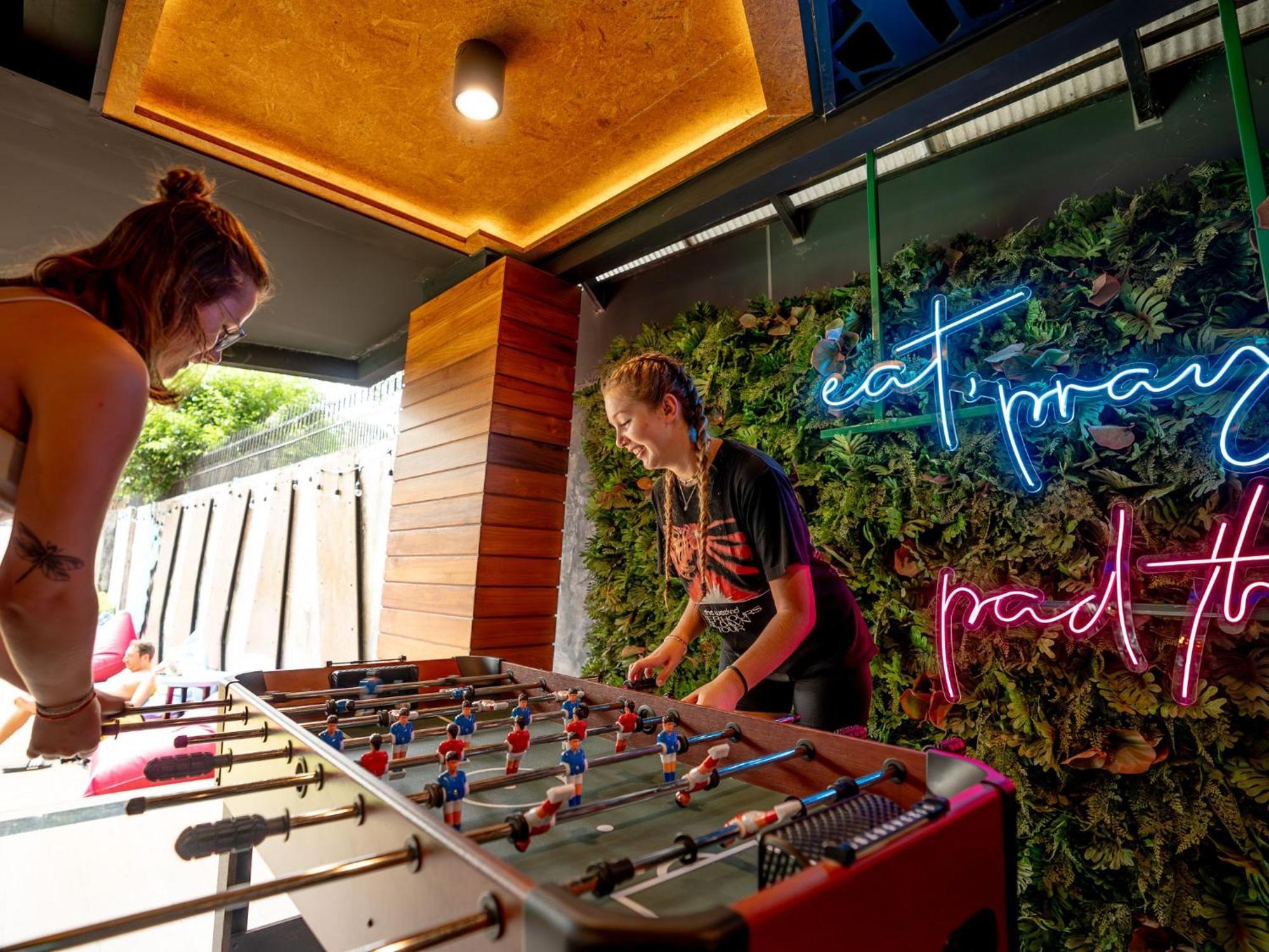 Hostel Mad Monkey Phuket *