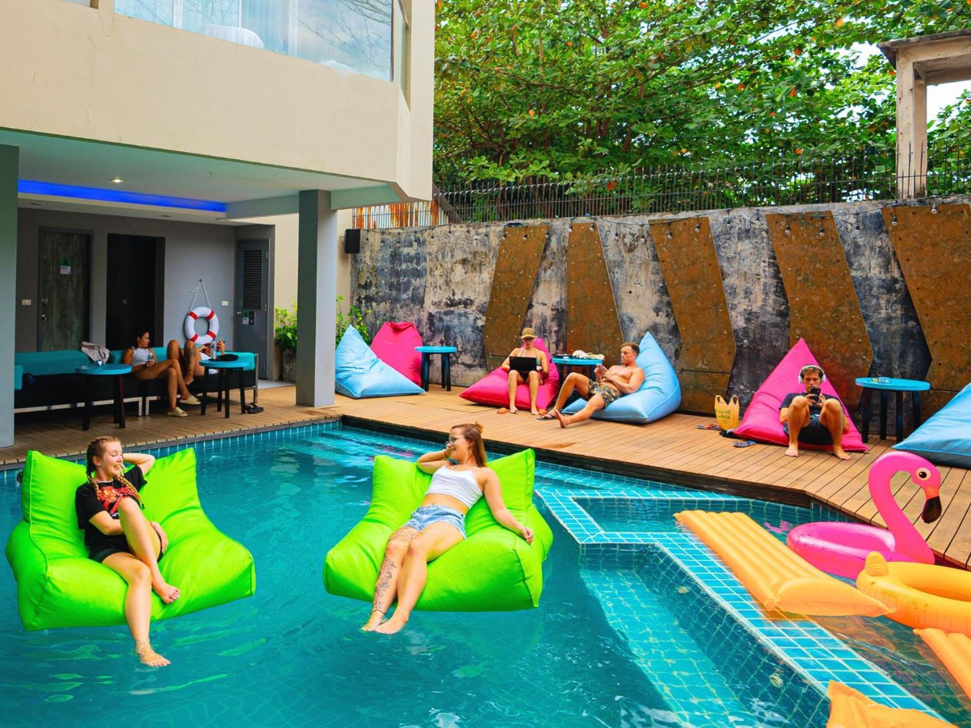 Hostel Mad Monkey Phuket *